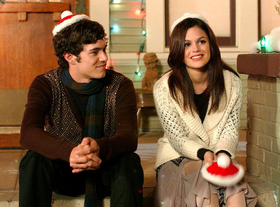 Adam Brody, Rachel Bilson, The O.C. The Chrismukkah that Almost Wasn't Adam Brody, Rachel Bilson, The O.C. The Chrismukkah that Almost Wasn't